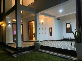 3 bed 2 bath Entire Luxury house in Negombo